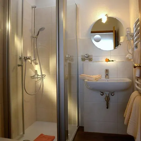 Garni & Seeschloesschen Hotel