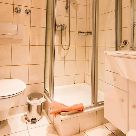 Szálloda Garni & Seeschloesschen